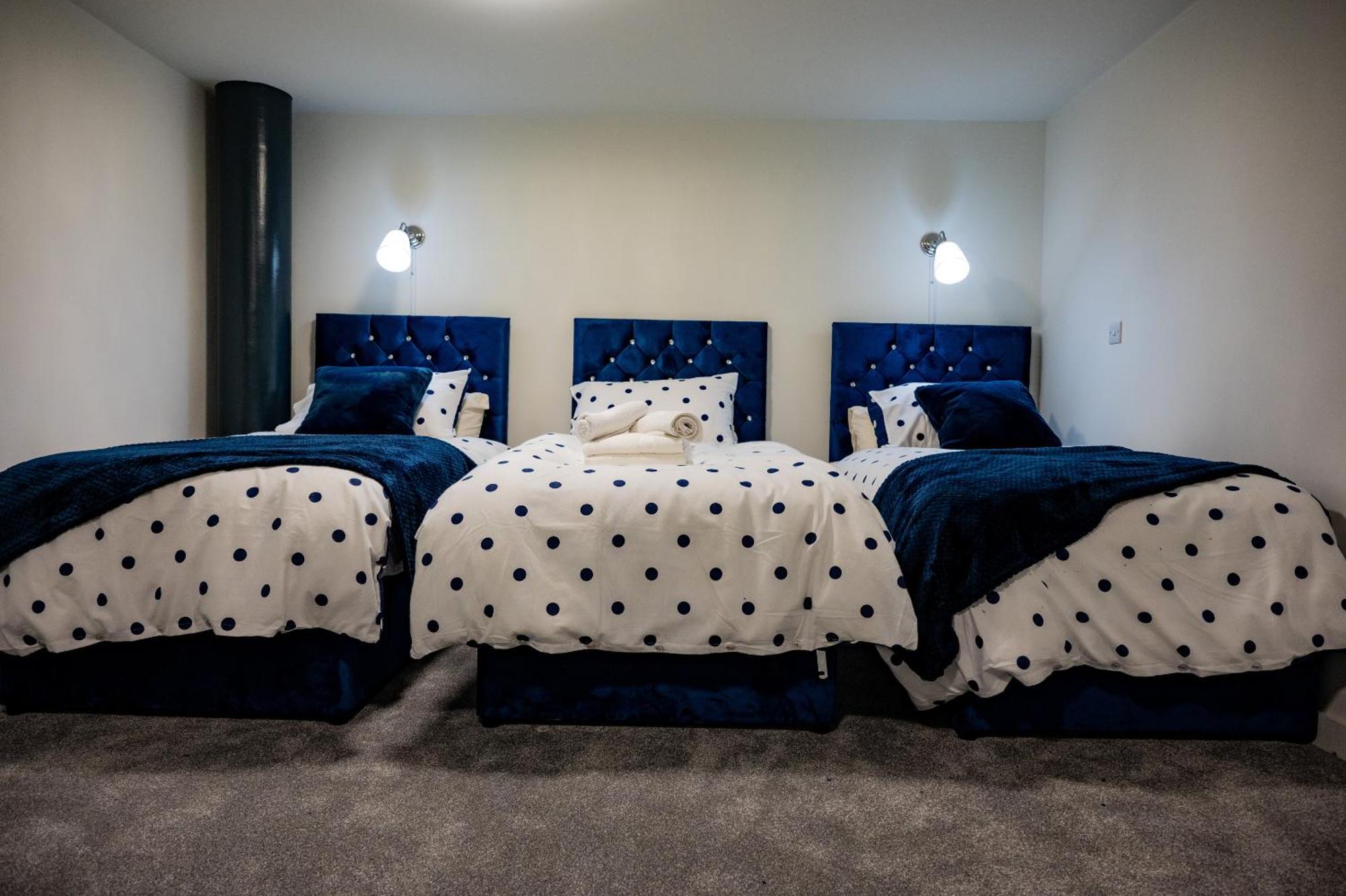 Basement Bliss Hideaway Apartment Bradford  Exterior photo