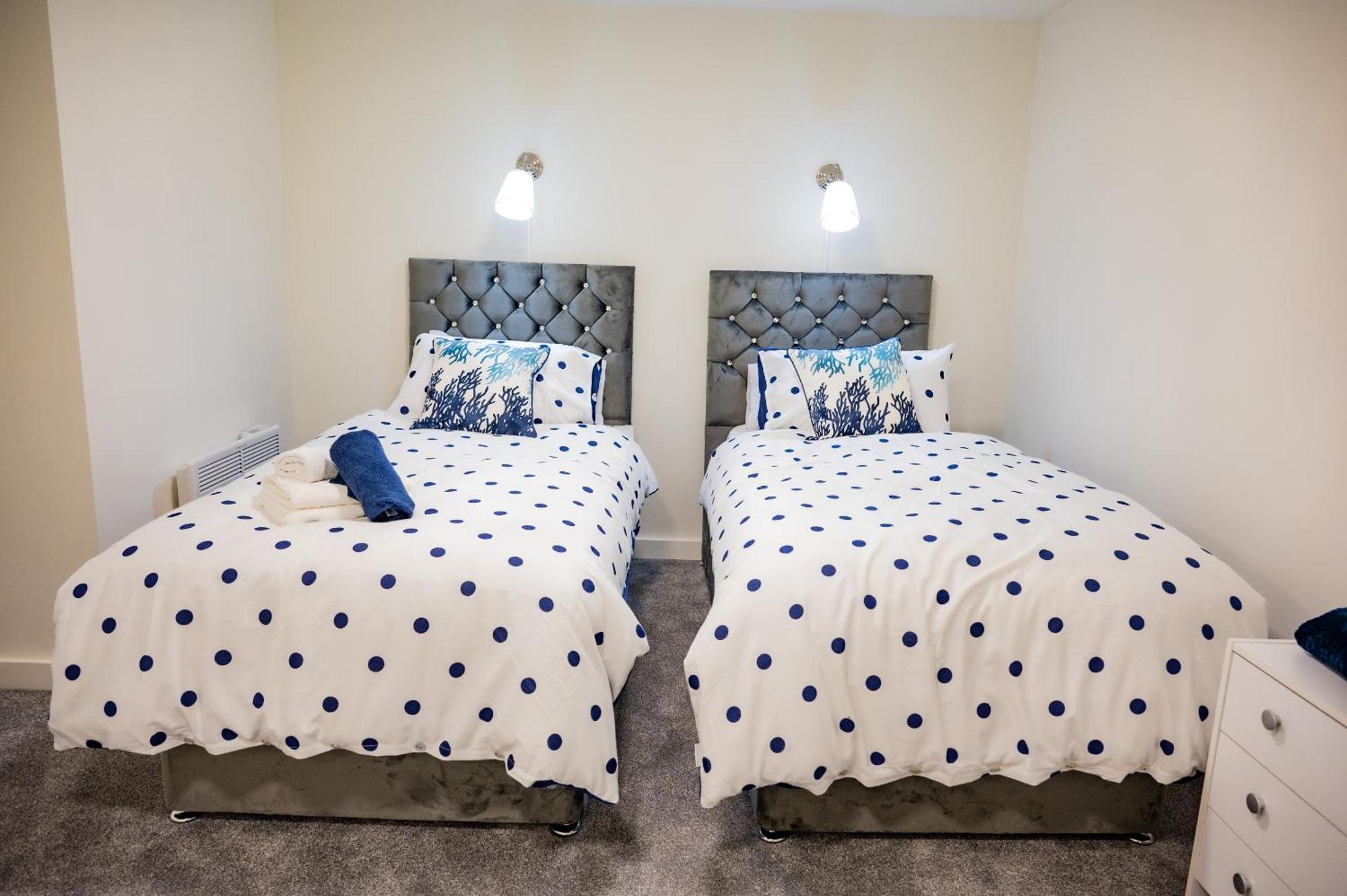 Basement Bliss Hideaway Apartment Bradford  Exterior photo